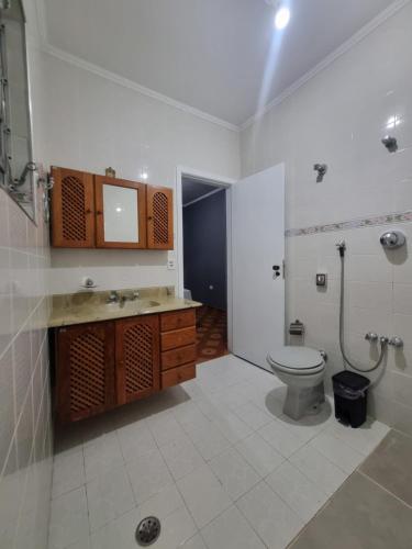 Un baño de Villa Fátima Hostel GRU