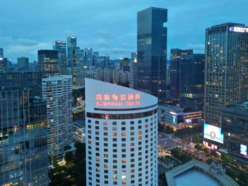 General view ng Shenzhen o city view na kinunan mula sa hotel