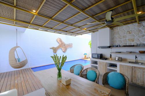 Ett kök eller pentry på Villa Hanara - Unique 2BR Mediterranean