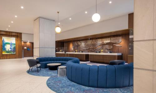 Hilton Quebec tesisinde bir oturma alanı