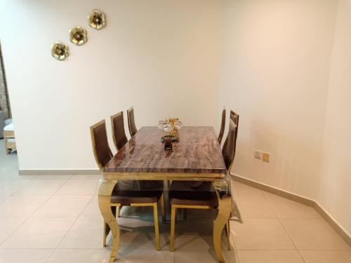 Galeri foto 22 R4 Single 1 small room in a 4-bedroom apartment with attached bathroom suitable for one person ### 22 R4 1 غرفة صغيرة في شقة مكونة من 4 غرف نوم مع حمام ملحق مناسبة لشخص واحد di Ajman 