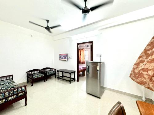 Снимка в галерията на Sishya Service Apartment- 1bhk, IT Expressway, Thoraipakkam, OMR, chennai в Ченай