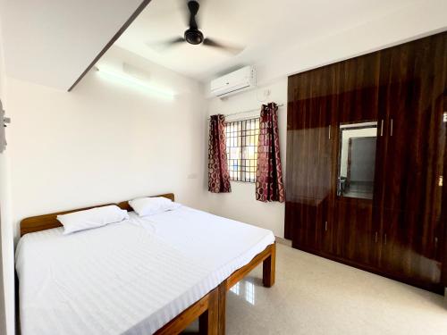 Легло или легла в стая в Sishya Service Apartment- 1bhk, IT Expressway, Thoraipakkam, OMR, chennai