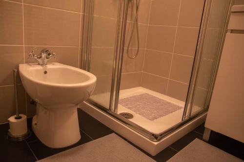 A bathroom at Cosy Historical House in Lamego - Quinta do Cabo