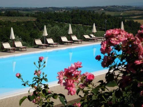 Kolam renang di atau dekat dengan Castello di Fulignano Leonardo superior apartment ground floor