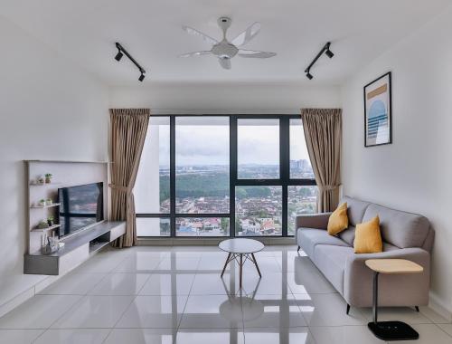 Mosaic 1BR, WIFI, walking distance to Mid Valley JB , 4-5pax