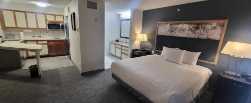 Philadelphia Suites at Airport - An Extended Stay Hotel 주방 또는 간이 주방