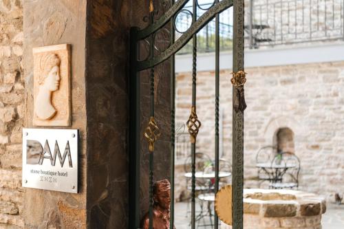 Bilde i galleriet til DAM Stone Boutique Hotel i Gjirokastër