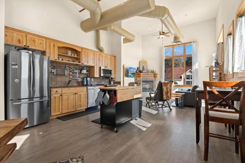 Loft of Estes Park - Permit #6059廚房或簡易廚房