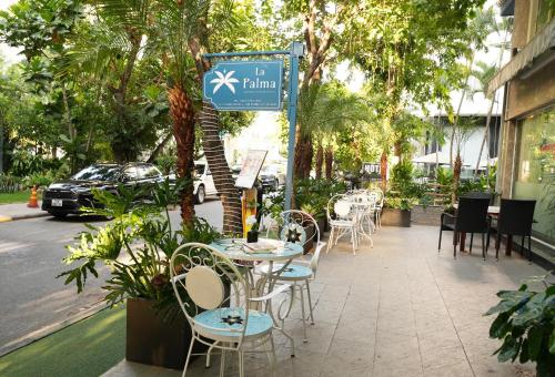 Ресторан / й інші заклади харчування у La Palma - Garden Saigon Hotel Phu My Hung