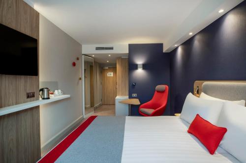 טלויזיה ו/או מרכז בידור ב-Holiday Inn Express Liverpool - Central, an IHG Hotel