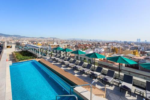 Bassenget på eller i nærheten av InterContinental Barcelona, an IHG Hotel