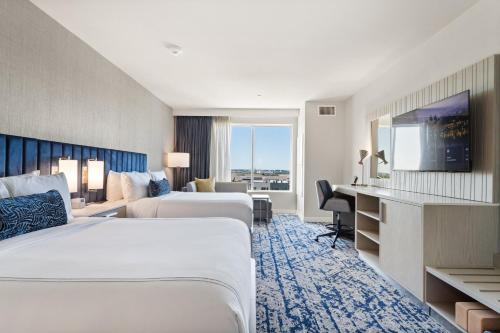 Katil atau katil-katil dalam bilik di EVEN Hotel Austin Uptown near the Domain by IHG