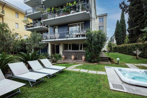 Hồ bơi trong/gần Provenzale Apartment, Lago Di Garda, Jacuzzi