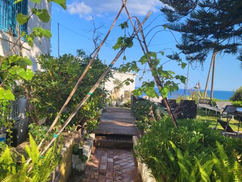 A casa di Ulisse Gaeta LT - Serapo Spiaggia tesisinin dışında bir bahçe