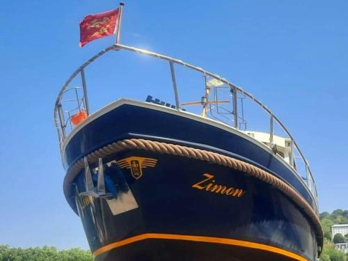 Imagine din galeria proprietății Bateau le Zimon - logement insolite în Rouen