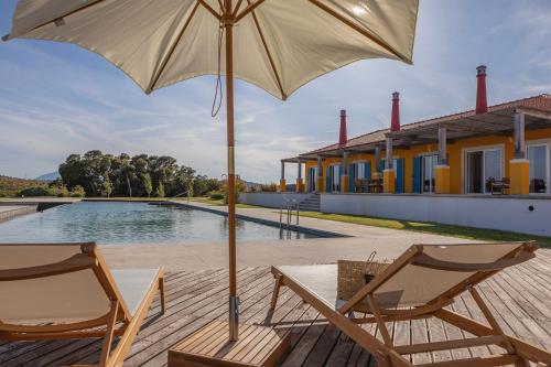 Swimming pool sa o malapit sa Resort Rural Quinta do Carrascal