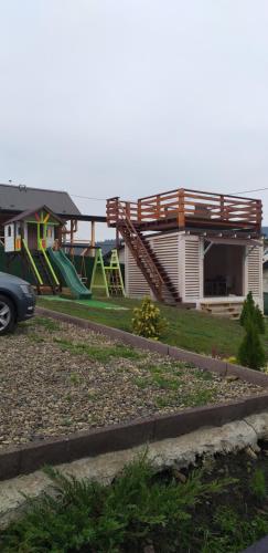 Children's play area sa Котедж у горах "Місце Сили"