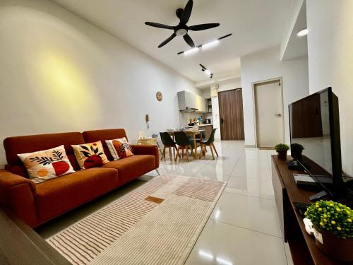 TV i/ili multimedijalni sistem u objektu Vibrant Greenfield Residence Home - 5 mins to Sunway Pyramid