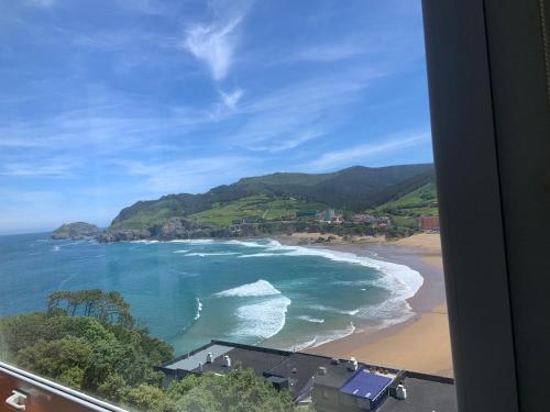 - Vistas a la playa y al océano en El BALCON DE BAKIO, en Bakio