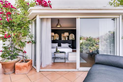 Un balcón o terraza en Molo Luxury Suites Puerto Banus