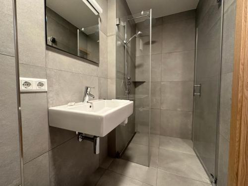 Un baño de Exklusives Chalet-Haus mit Gletscherblick