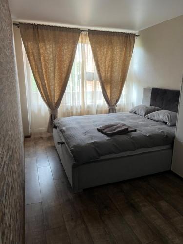 Ліжко або ліжка в номері 2 Bedroom flat for rent