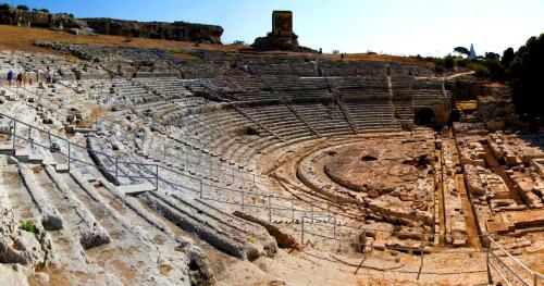 สถานที่สำคัญในท้องถิ่นซึ่งอยู่ใกล้เกสต์เฮาส์