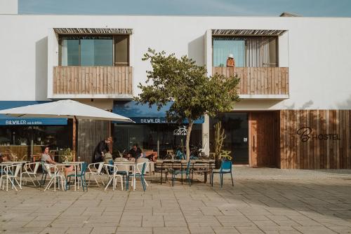 Restaurant o un lloc per menjar a B.Hostel