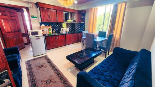 Aqua Apartment Murree tesisinde mutfak veya mini mutfak