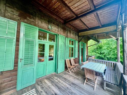 A balcony or terrace at Haus Tanegg