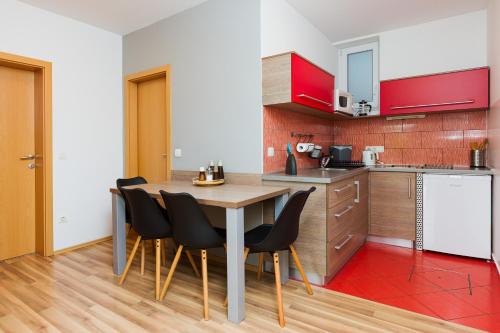 Kuchyň nebo kuchyňský kout v ubytování Modern apartment