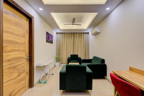 1 BHK Serviced Apartments Near Millennium City Centre Gurugram with Private Washing Machine