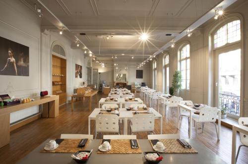 Restoran atau tempat lain untuk makan di Theater Hotel Leuven Centrum