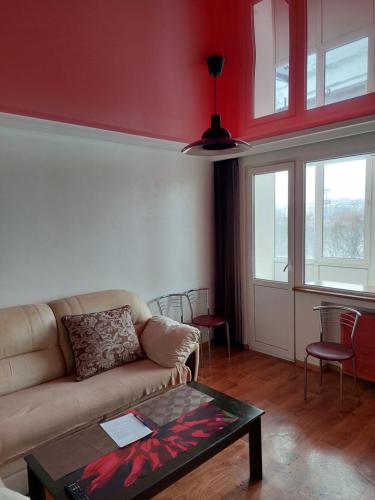 A seating area at Apartment On Pribuzhskaya 2