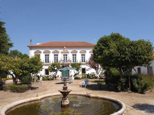 Um jardim em Palácio da Portela III