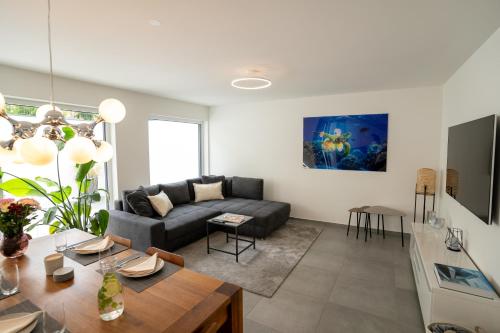 Televisor o centre d'entreteniment de Luxuswohnung 95qm in Waldrandlage zwischen Köln und Düsseldorf-Nähe Messe - Lanxessarena - Bayarena