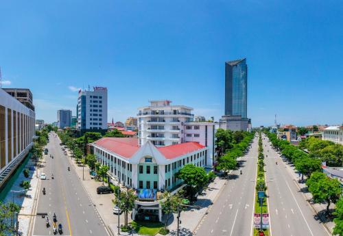 Uma visão geral de Hue ou uma vista da cidade tirada do hotel