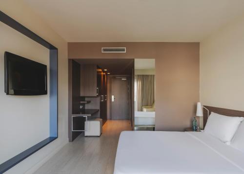 โทรทัศน์และ/หรือระบบความบันเทิงของ Hotel Spa Mediterraneo Park