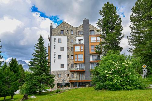 Dārzs pie naktsmītnes Hotel Ovruč - rodinný apartmán 111