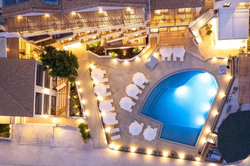 Elisso Hotel 내부 또는 인근 수영장