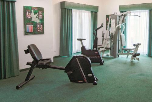 Fitness centar i/ili fitness sadržaji u objektu La Quinta Inn by Wyndham Indianapolis Airport Lynhurst