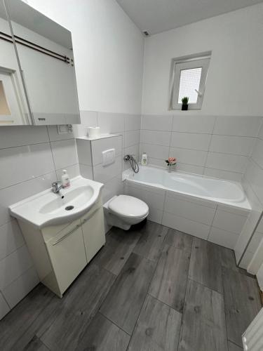 A bathroom at Apartament w sercu Szczecinka