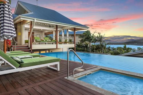 Swimmingpoolen hos eller tæt på Club Wyndham Airlie Beach