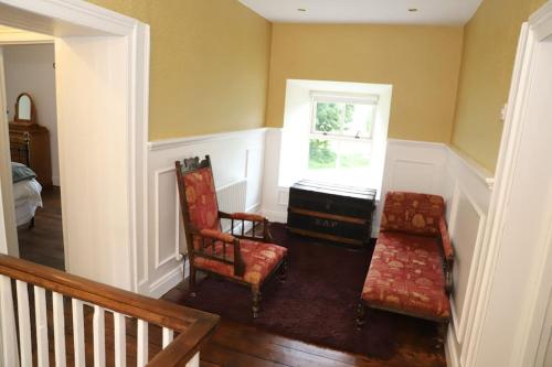 Seating area sa Wild Atlantic Way Historic House in the Burren