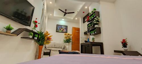 Gold Haven Studio - Luxury Studio Apartment Full Furnished With Full Facility電視和／或娛樂中心