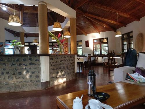 Restoran ili neka druga zalogajnica u objektu Kilimanjaro Lodge - MCF