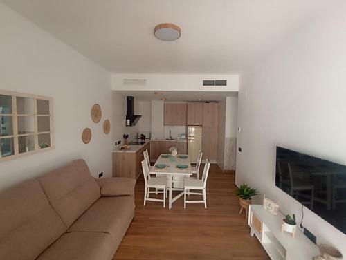 Apartamento nuevo céntrico con Aparcamiento privado Incluido廚房或簡易廚房