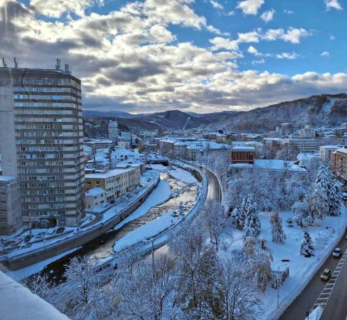 Balkan Tower Deluxe að vetri til