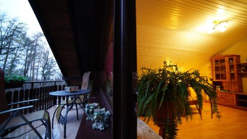 A balcony or terrace at Ferienwohnung im Wald mit Kamin